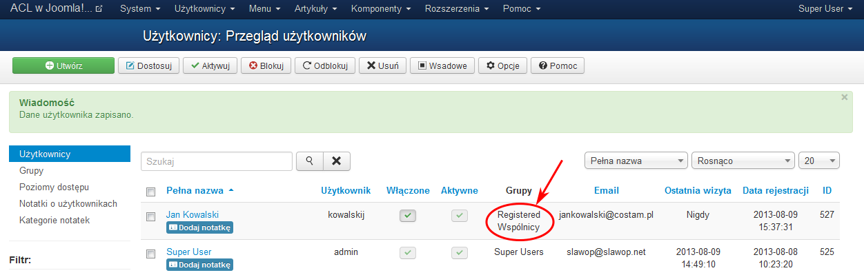 Lista użytkowników wraz w przypisanymi do nich grupami w oknie Użytkownicy: Przegląd użytkowników